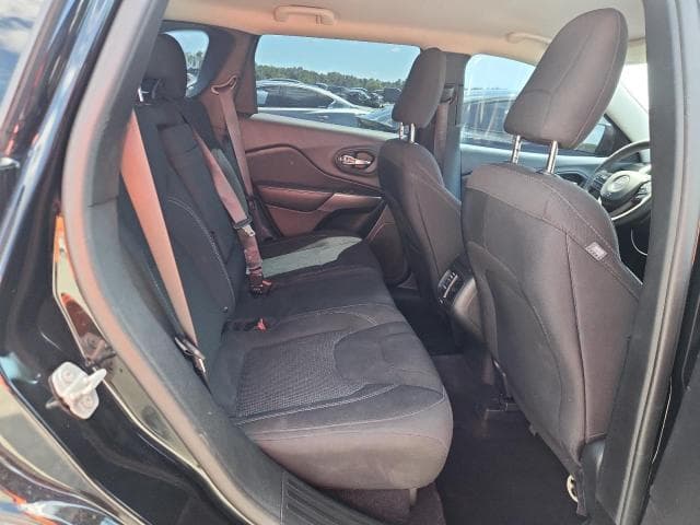 2019 JEEP CHEROKEE LATITUDE 11