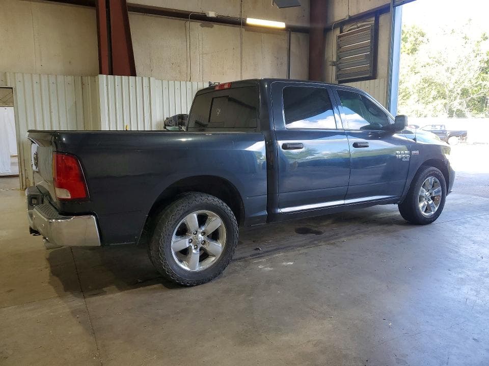 2019 RAM 1500 CLASSIC SLT 3