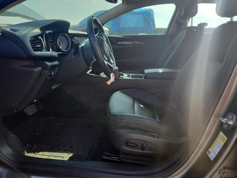 2018 BUICK REGAL TOURX ESSENCE 7