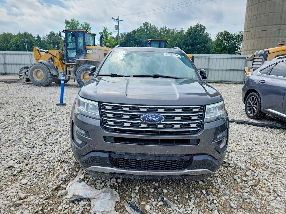 2017 FORD EXPLORER XLT 5