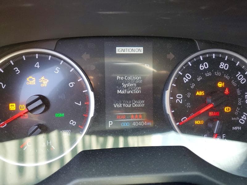 2021 TOYOTA RAV4 XLE 9