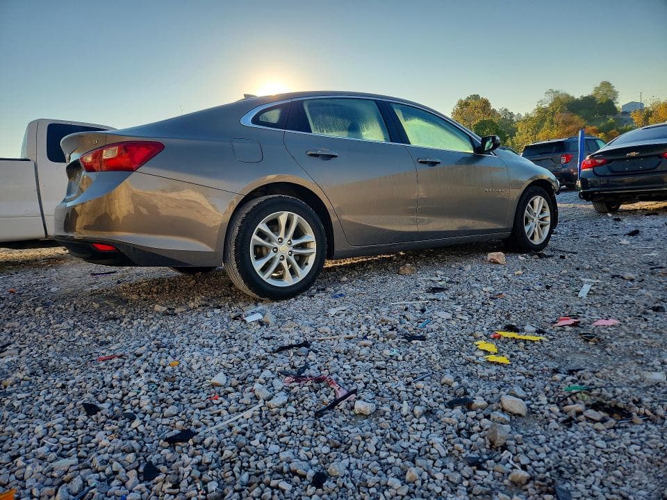 2017 CHEVROLET MALIBU LT 3