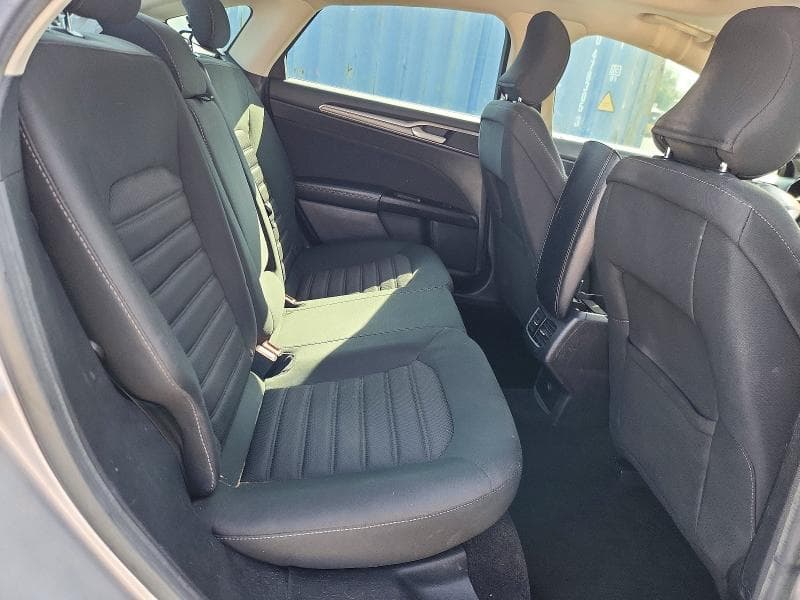 2017 FORD FUSION SE 10