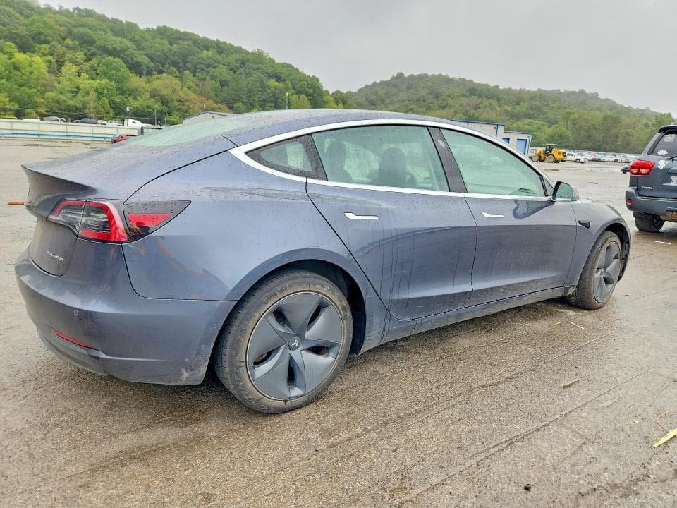 2020 TESLA MODEL 3 3