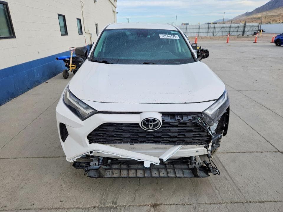 2023 TOYOTA RAV4 LE 5