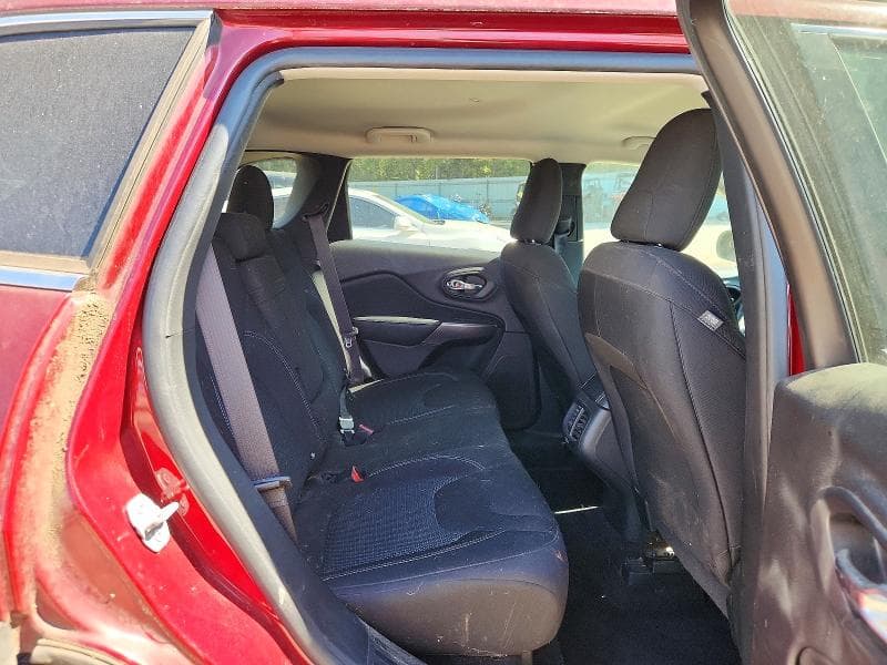 2019 JEEP CHEROKEE LATITUDE 11
