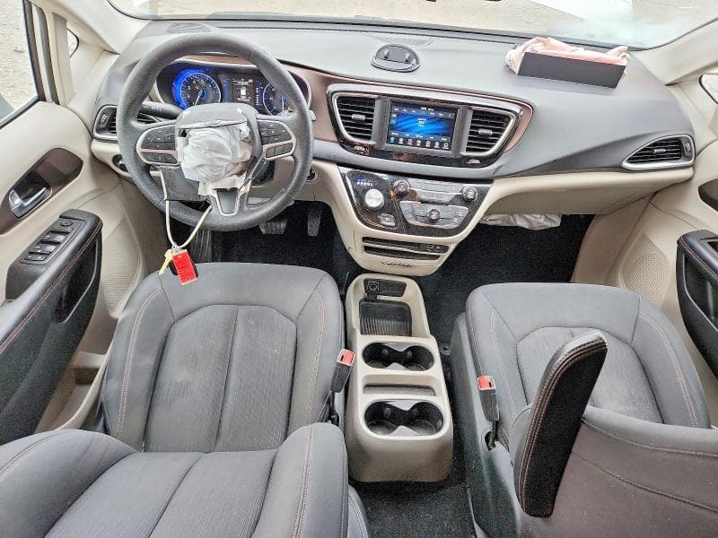 2019 CHRYSLER PACIFICA 8
