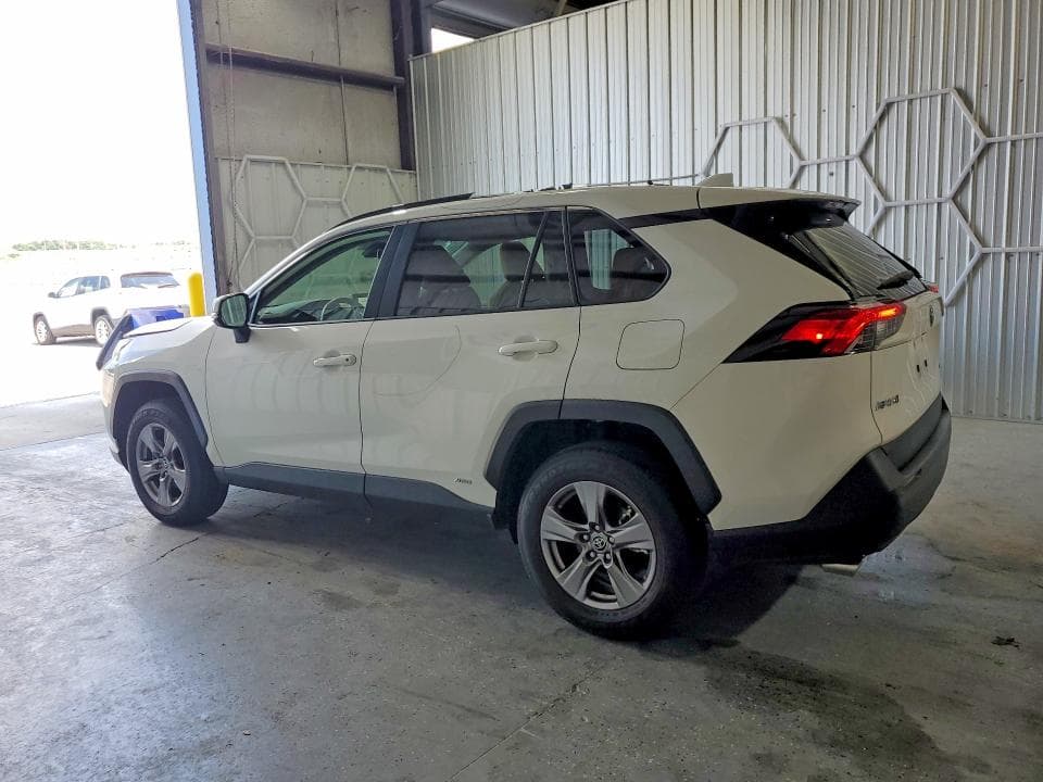 2025 TOYOTA RAV4 LE 2