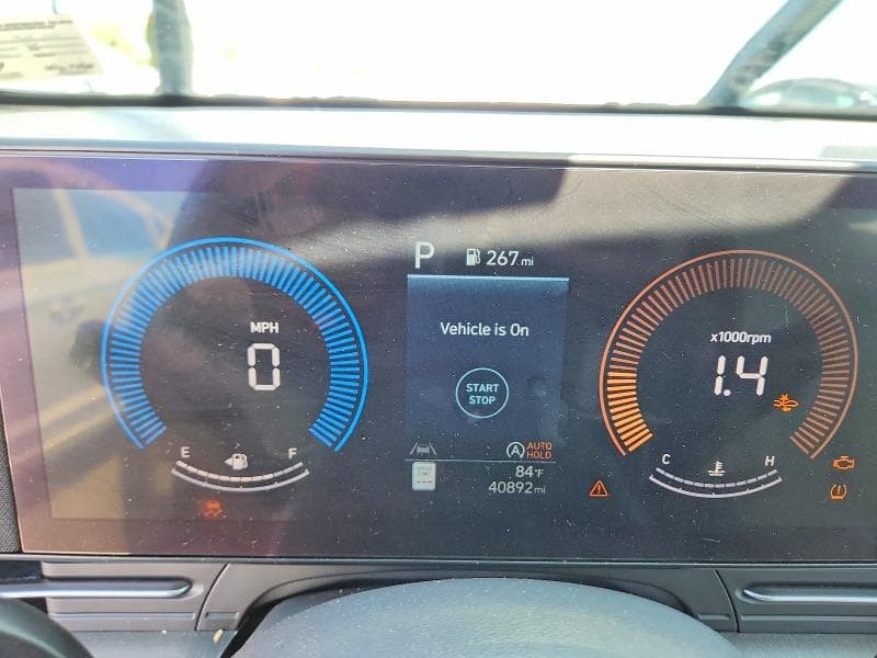 2025 HYUNDAI KONA SE 9