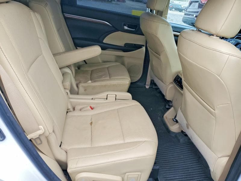2017 TOYOTA HIGHLANDER LIMITED 11