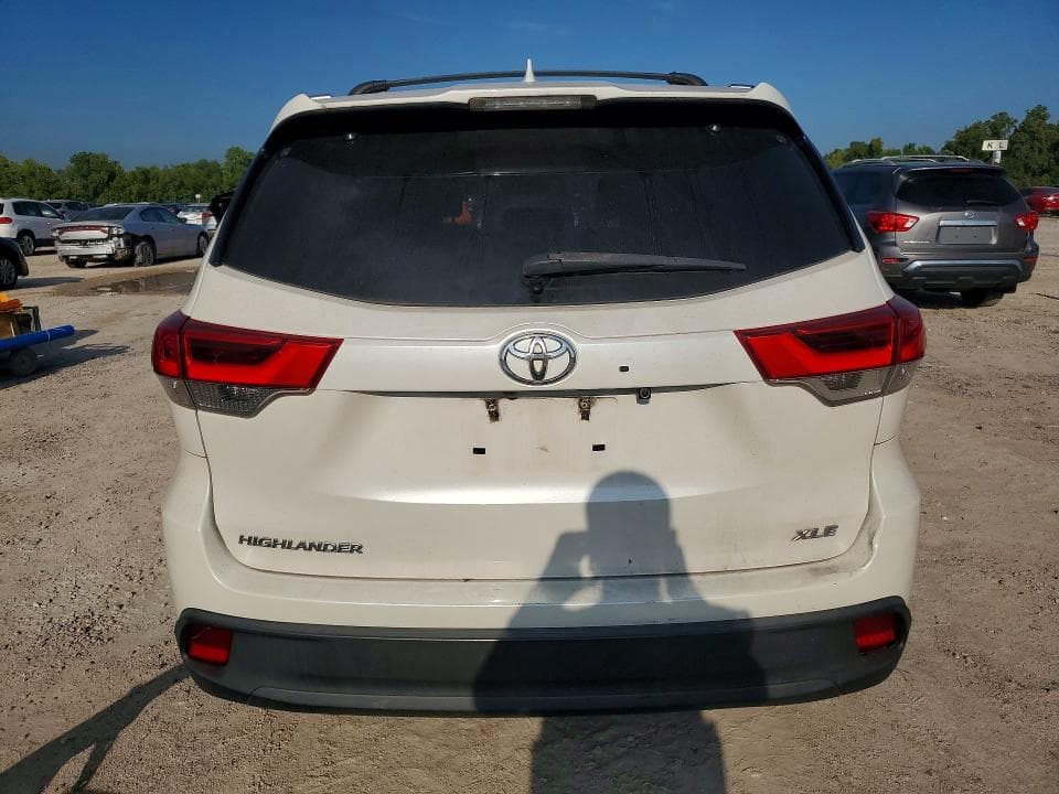 2019 TOYOTA HIGHLANDER XLE 6