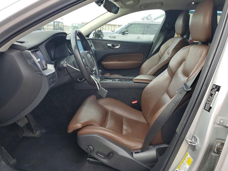 2019 VOLVO XC60 T5 7