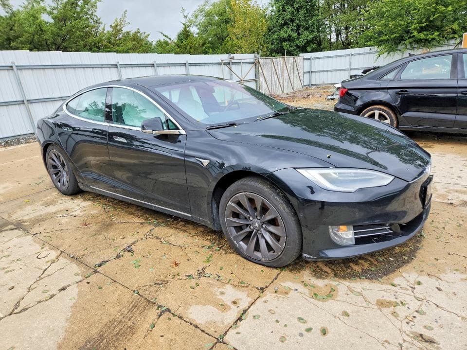 2020 TESLA MODEL S 4