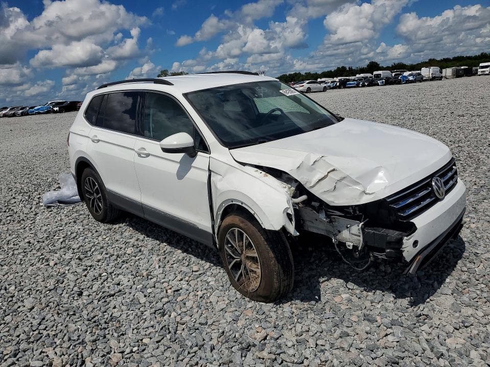 2021 VOLKSWAGEN TIGUAN SE 4
