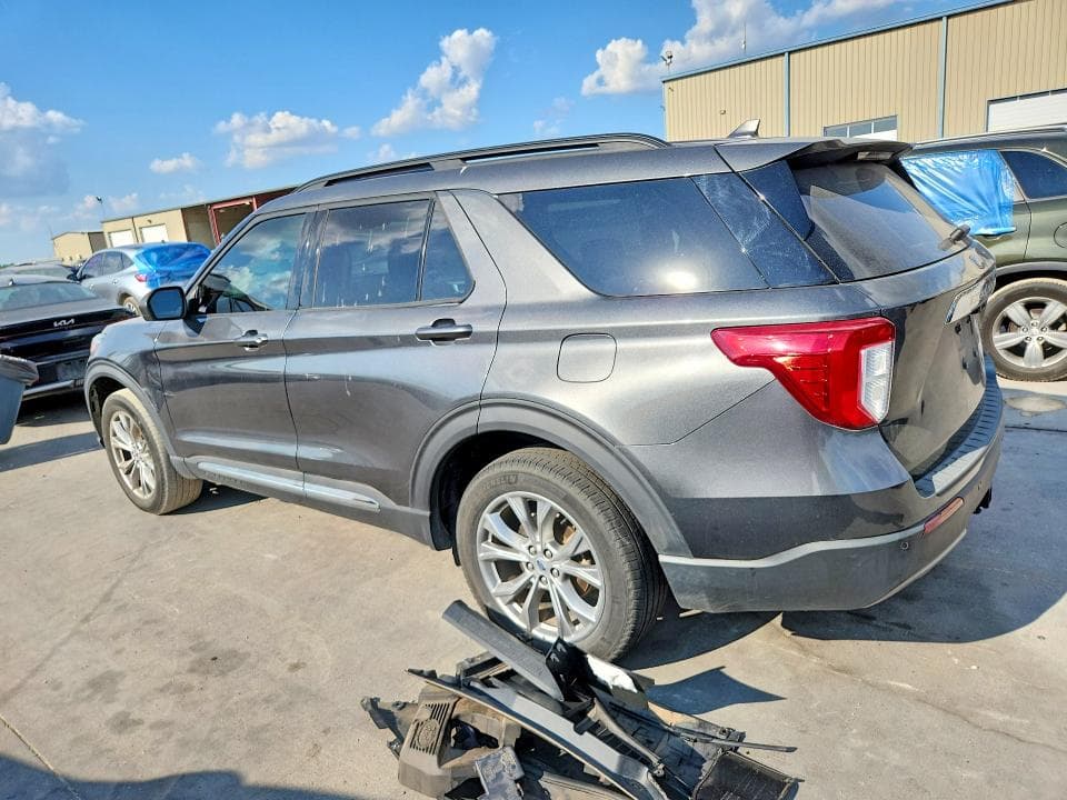 2020 FORD EXPLORER XLT 2