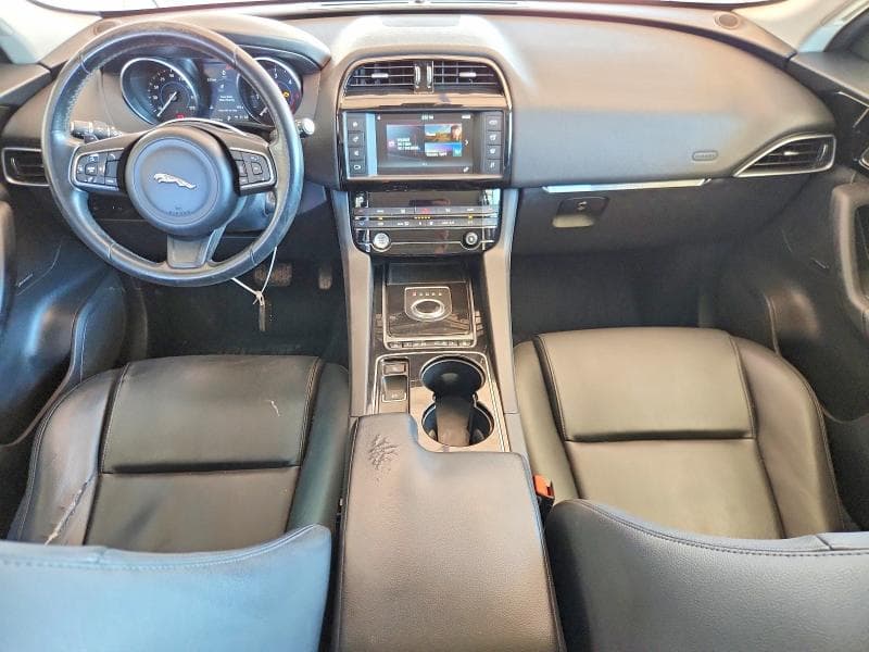2017 JAGUAR F-PACE PREMIUM 8