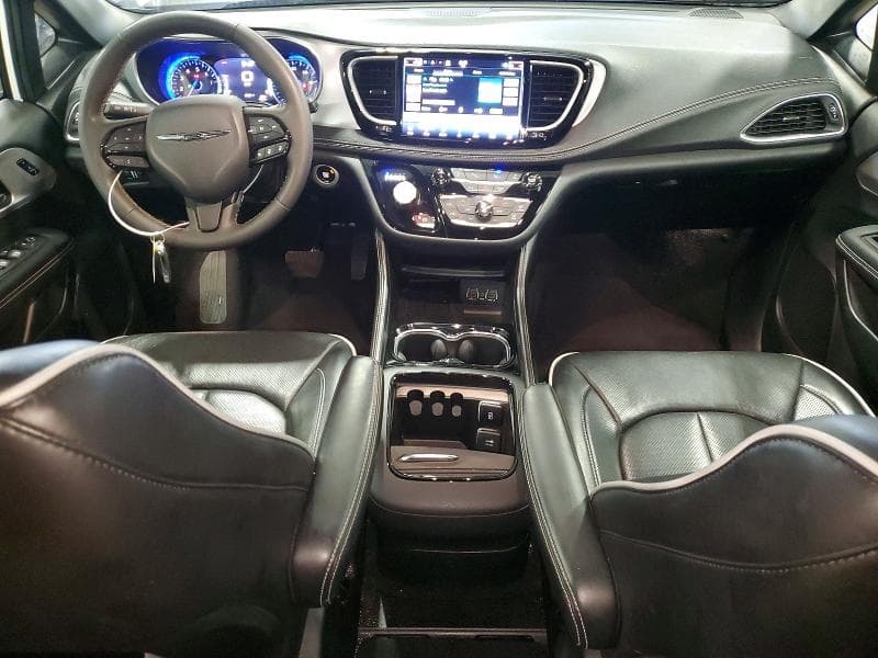 2025 CHRYSLER PACIFICA LIMITED 8
