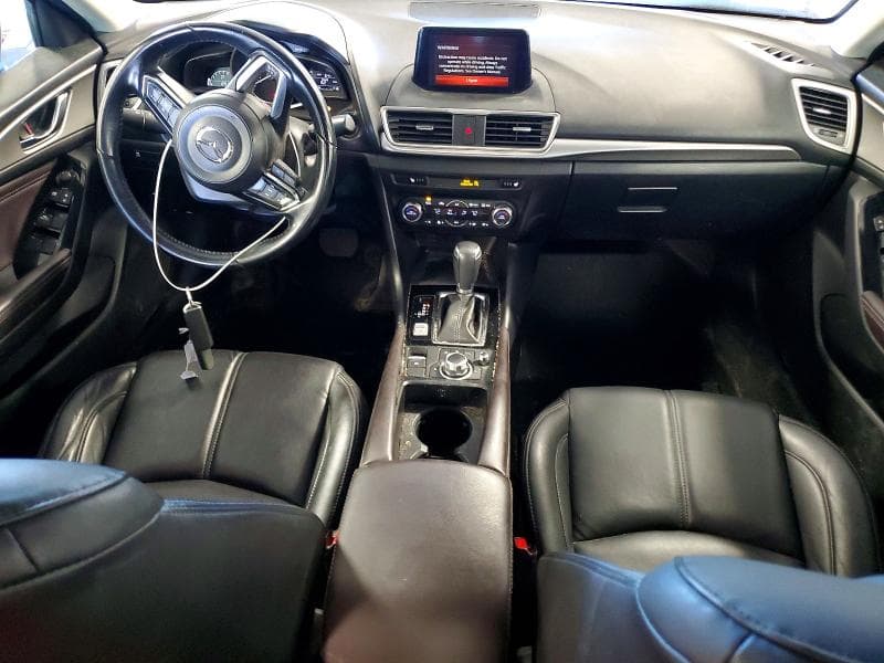 2017 MAZDA 3 TOURING 8