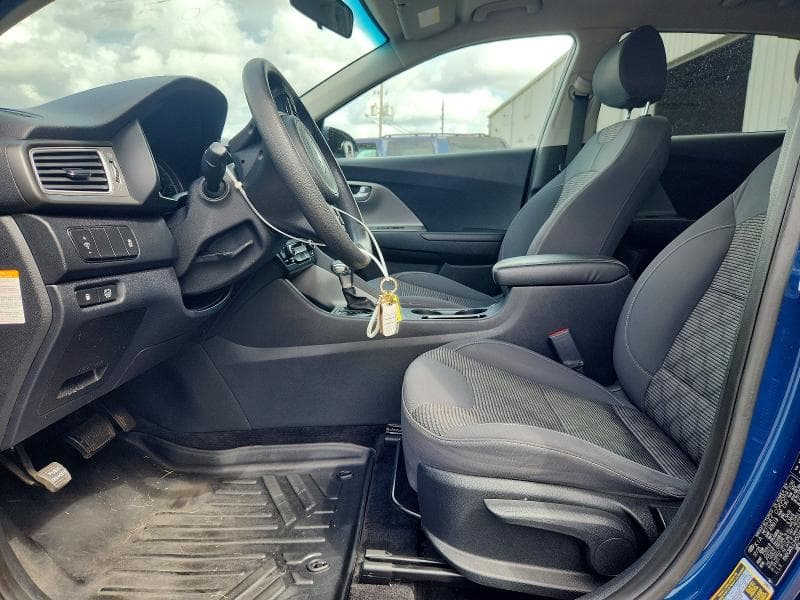 2017 KIA NIRO LX 7