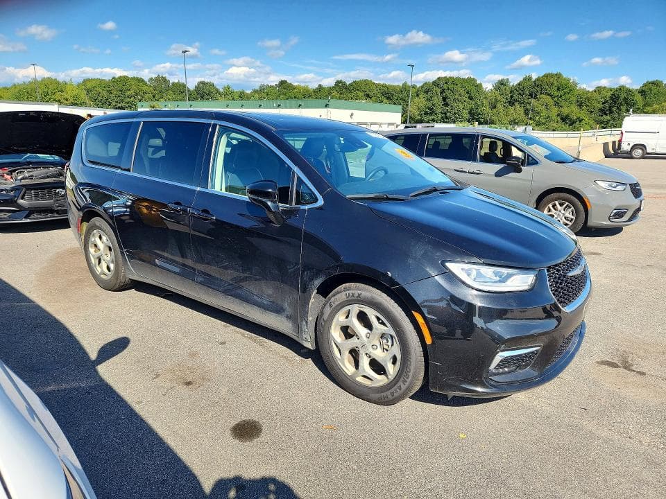 2024 CHRYSLER PACIFICA LIMITED 4