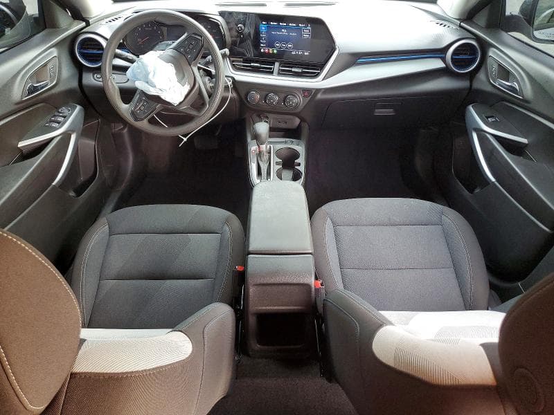 2025 CHEVROLET TRAX LS 8