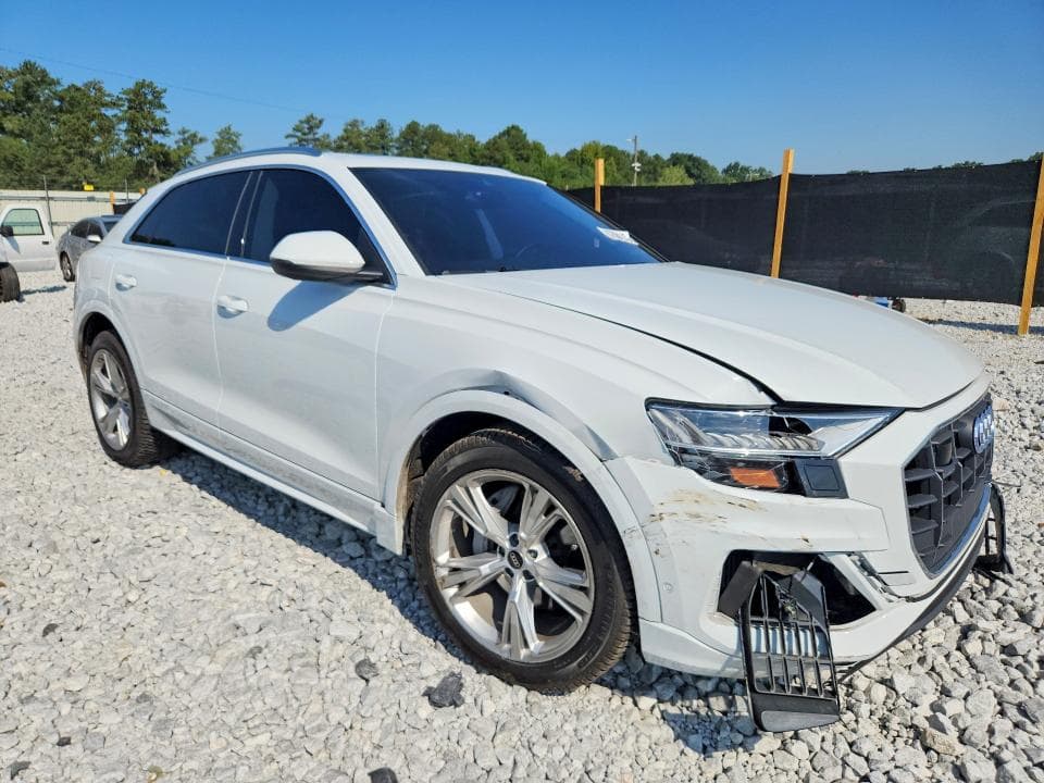 2023 AUDI Q8 PREMIUM 4