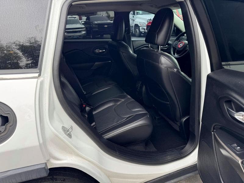 2019 JEEP CHEROKEE LIMITED 9
