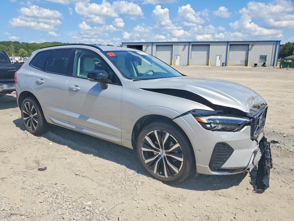 2024 VOLVO XC60 PLUS 4