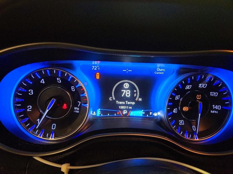 2017 CHRYSLER 300C 9