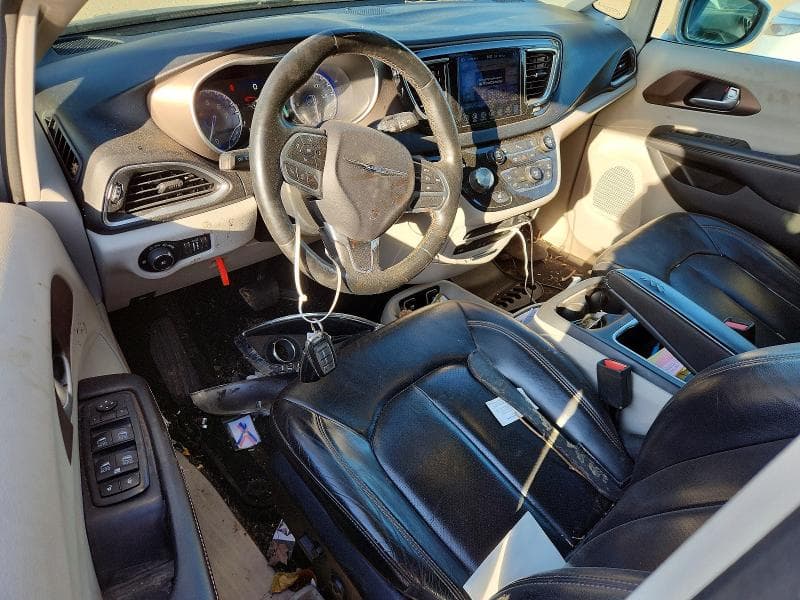 2017 CHRYSLER PACIFICA TOURING L PLUS 8