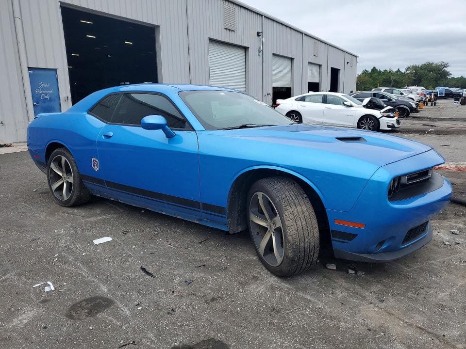 2019 DODGE CHALLENGER SXT 4