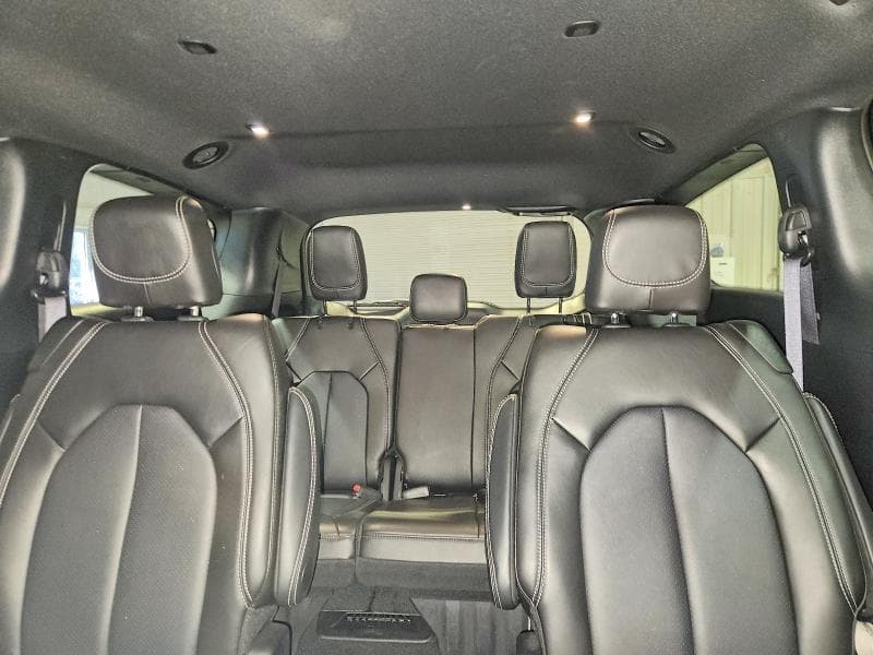 2027 CHRYSLER PACIFICA SELECT 10