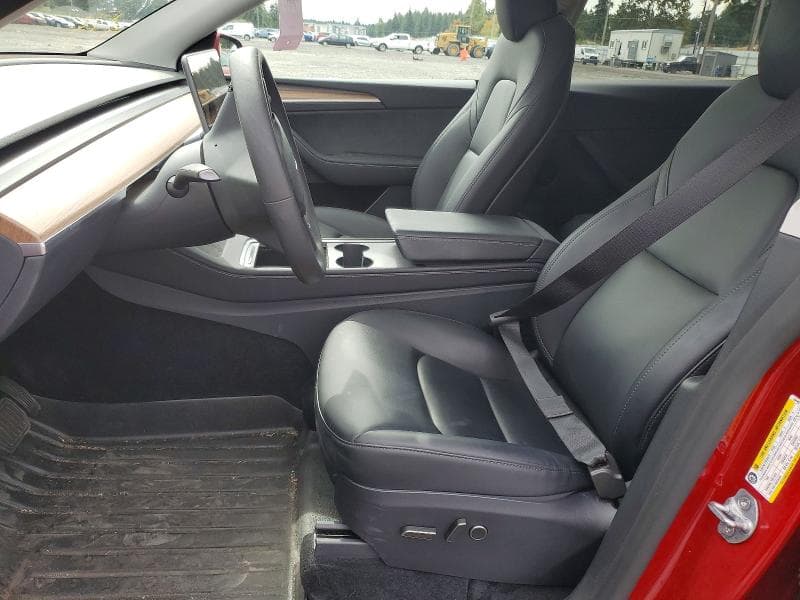 2025 TESLA MODEL Y 7