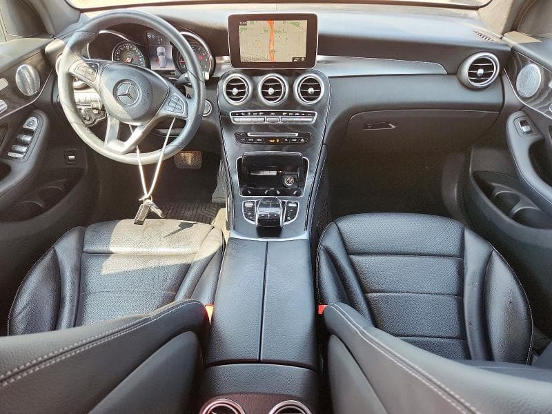 2018 MERCEDES-BENZ GLC 300 4MATIC 8
