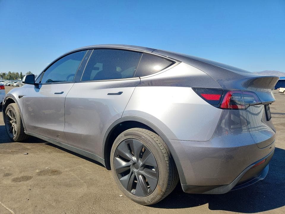 2025 TESLA MODEL Y 2