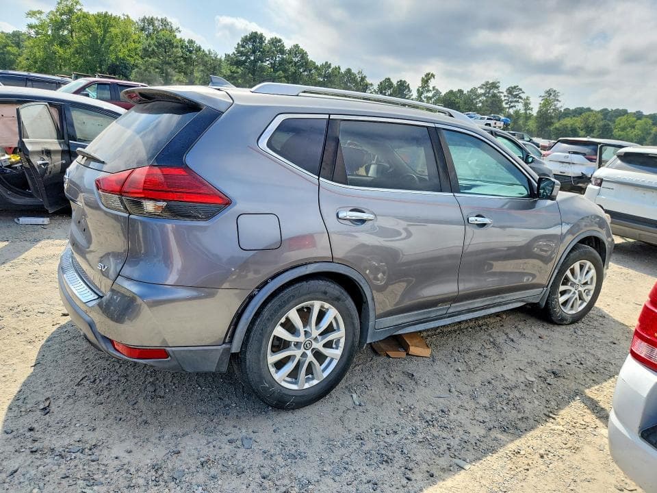 2017 NISSAN ROGUE SV 3