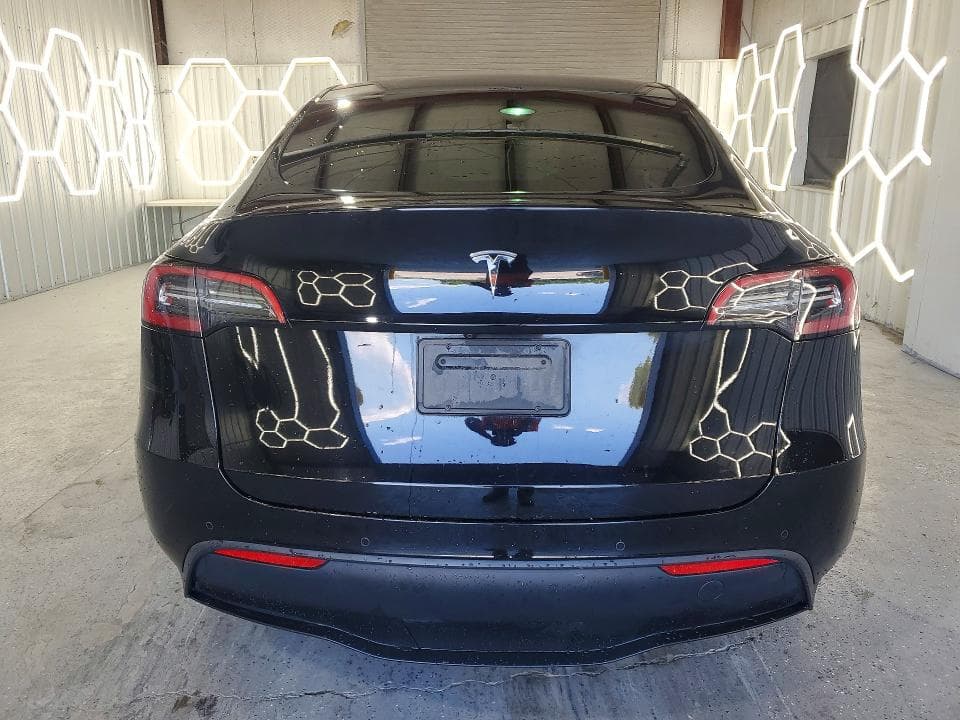 2023 TESLA MODEL Y 6