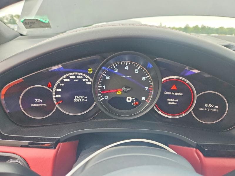 2022 PORSCHE CAYENNE S 9