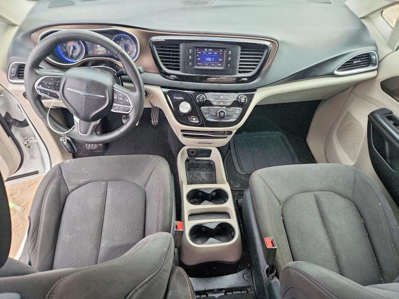2017 CHRYSLER PACIFICA LX 8