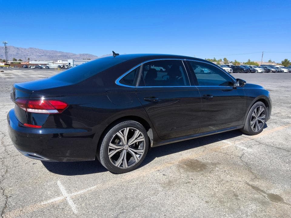 2020 VOLKSWAGEN PASSAT SEL 3