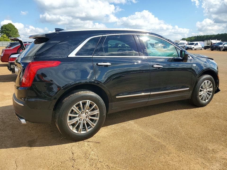 2017 CADILLAC XT5 LUXURY 3
