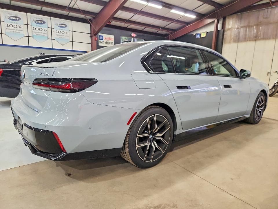 2026 BMW 740 XI 3