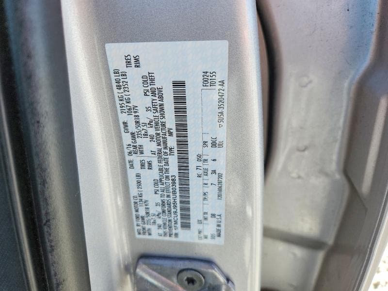 2017 FORD ESCAPE TITANIUM 12