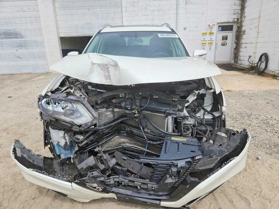 2017 NISSAN ROGUE SV 5