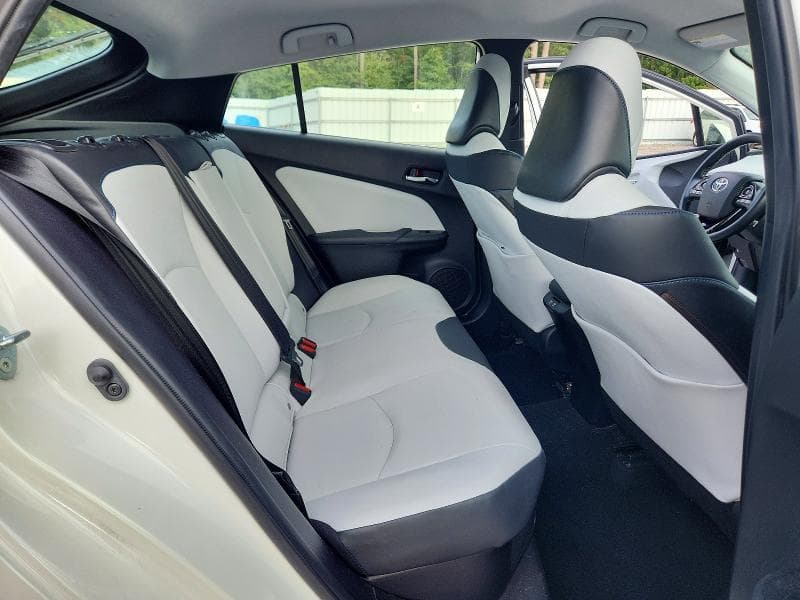 2019 TOYOTA PRIUS LIMITED 10