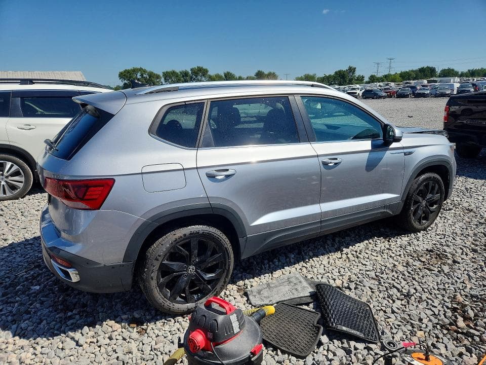 2022 VOLKSWAGEN TAOS SE IQ DRIVE 3