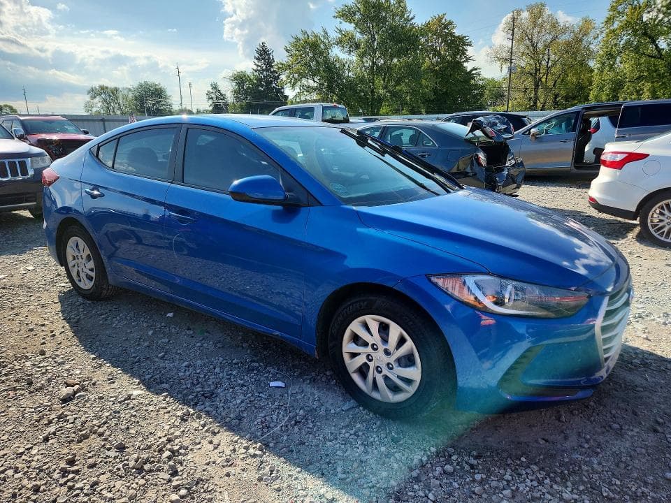 2018 HYUNDAI ELANTRA SE 4