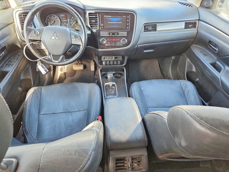 2019 MITSUBISHI OUTLANDER SE 8