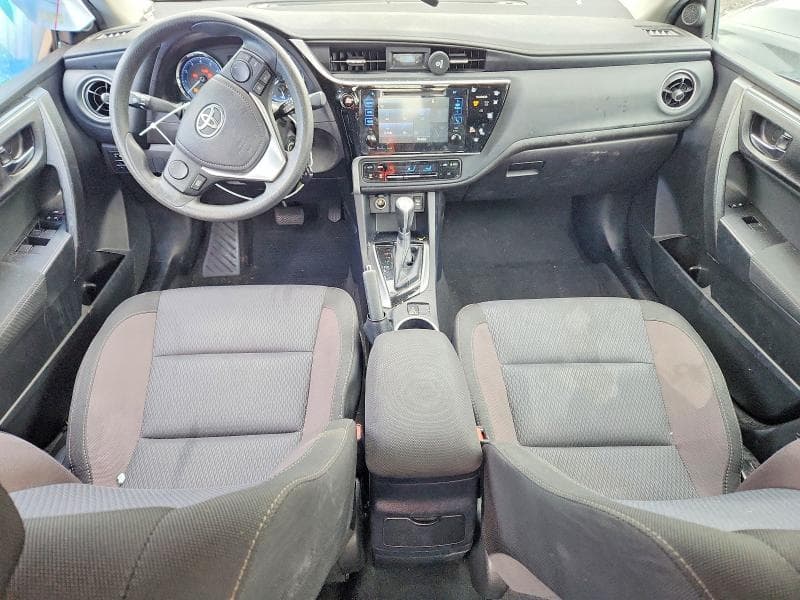 2017 TOYOTA COROLLA LE 8