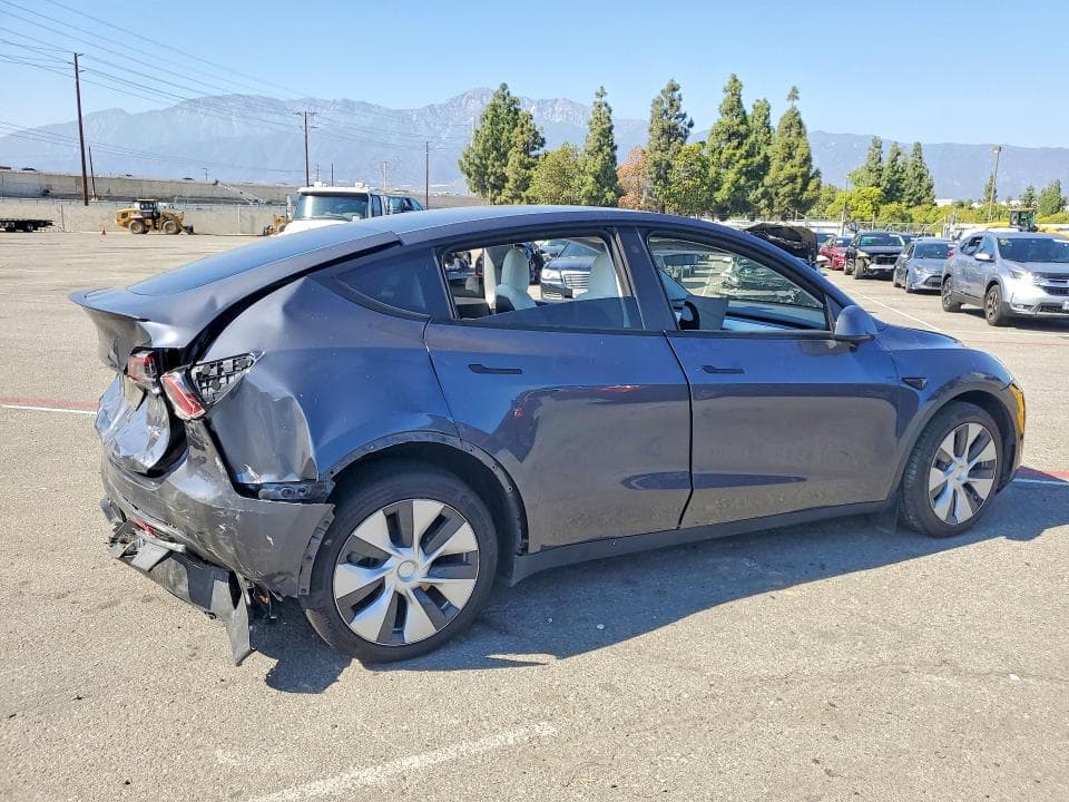 2023 TESLA MODEL Y 3